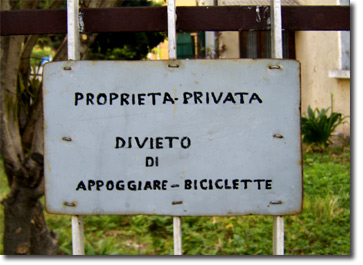 Divieto: Me Tarzan Tu Jane